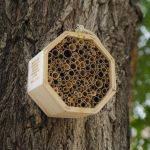 Leganés instala casetas para insectos para promover un control de plagas sostenible y proteger las zonas verdes