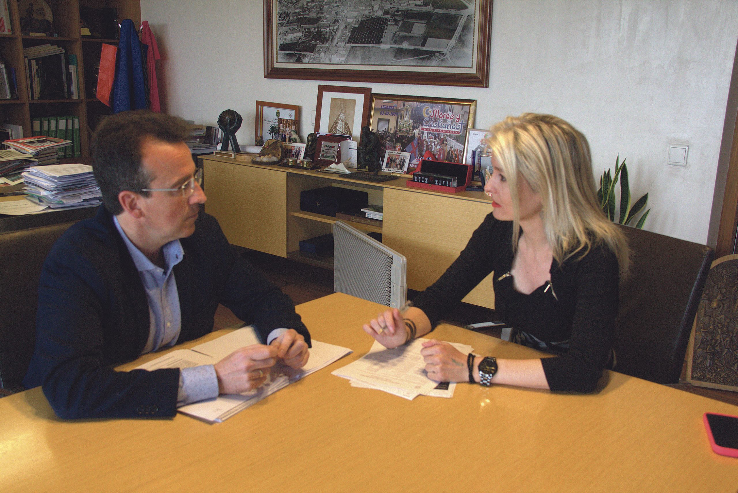 El equipo de Gobierno propone reducir el impuesto de la Plusvalía una media de 300 euros y suprimir la tasa por tenencia de mascotas