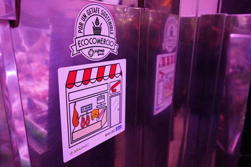 Getafe lleva los pictogramas accesibles a los comercios de la ciudad