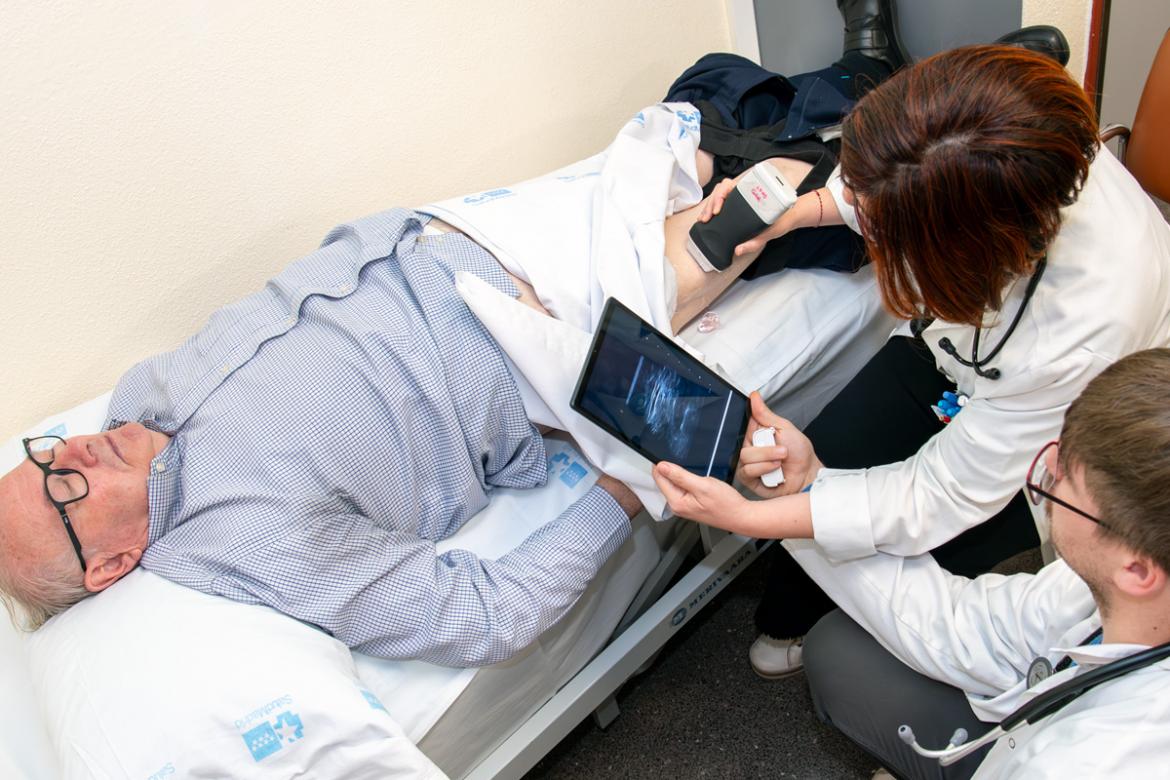 El Hospital de Getafe implanta un programa que mejora la capacidad funcional de los mayores antes del tratamiento