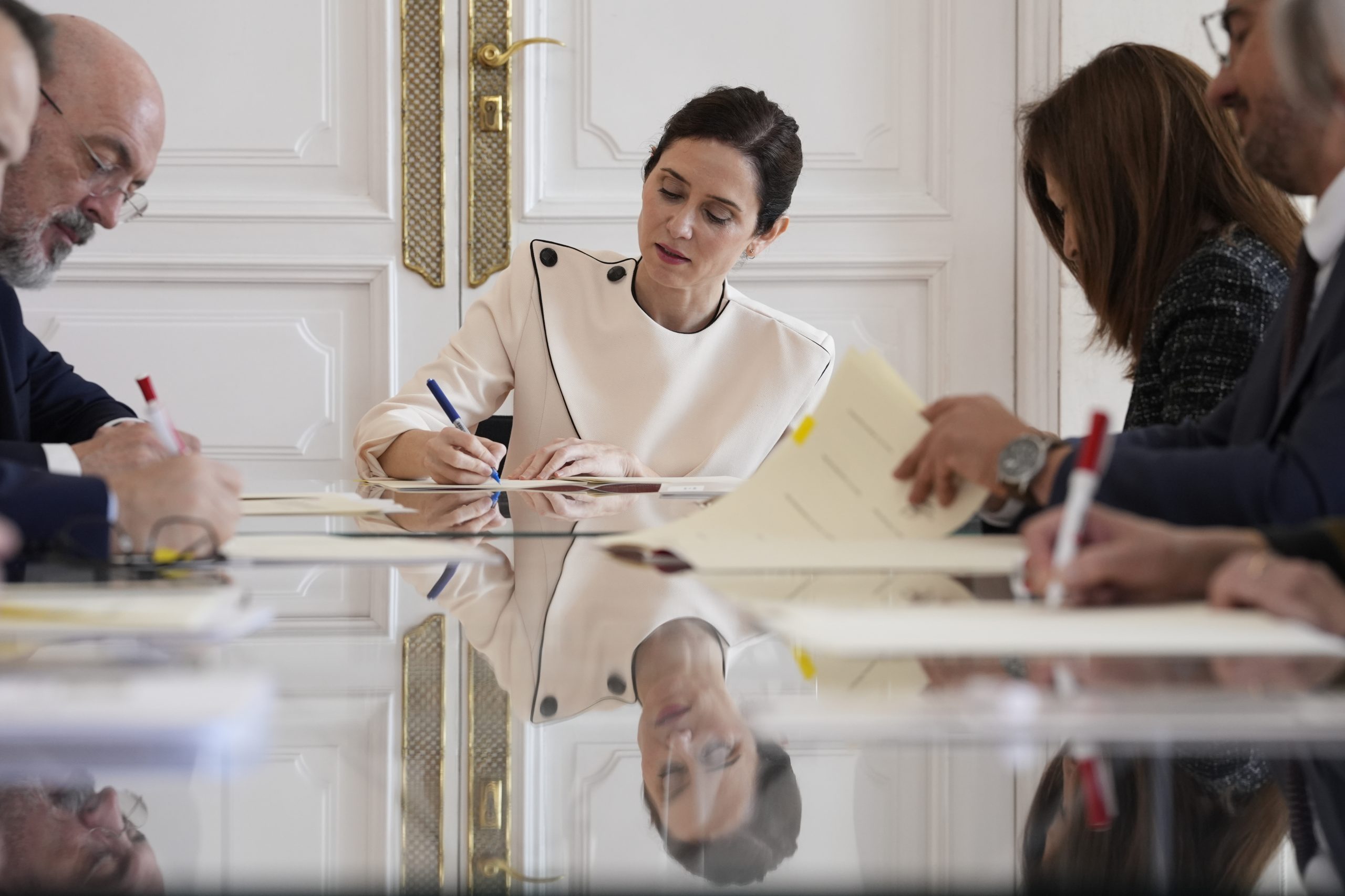 Díaz Ayuso acuerda con las seis universidades públicas el nuevo modelo de financiación