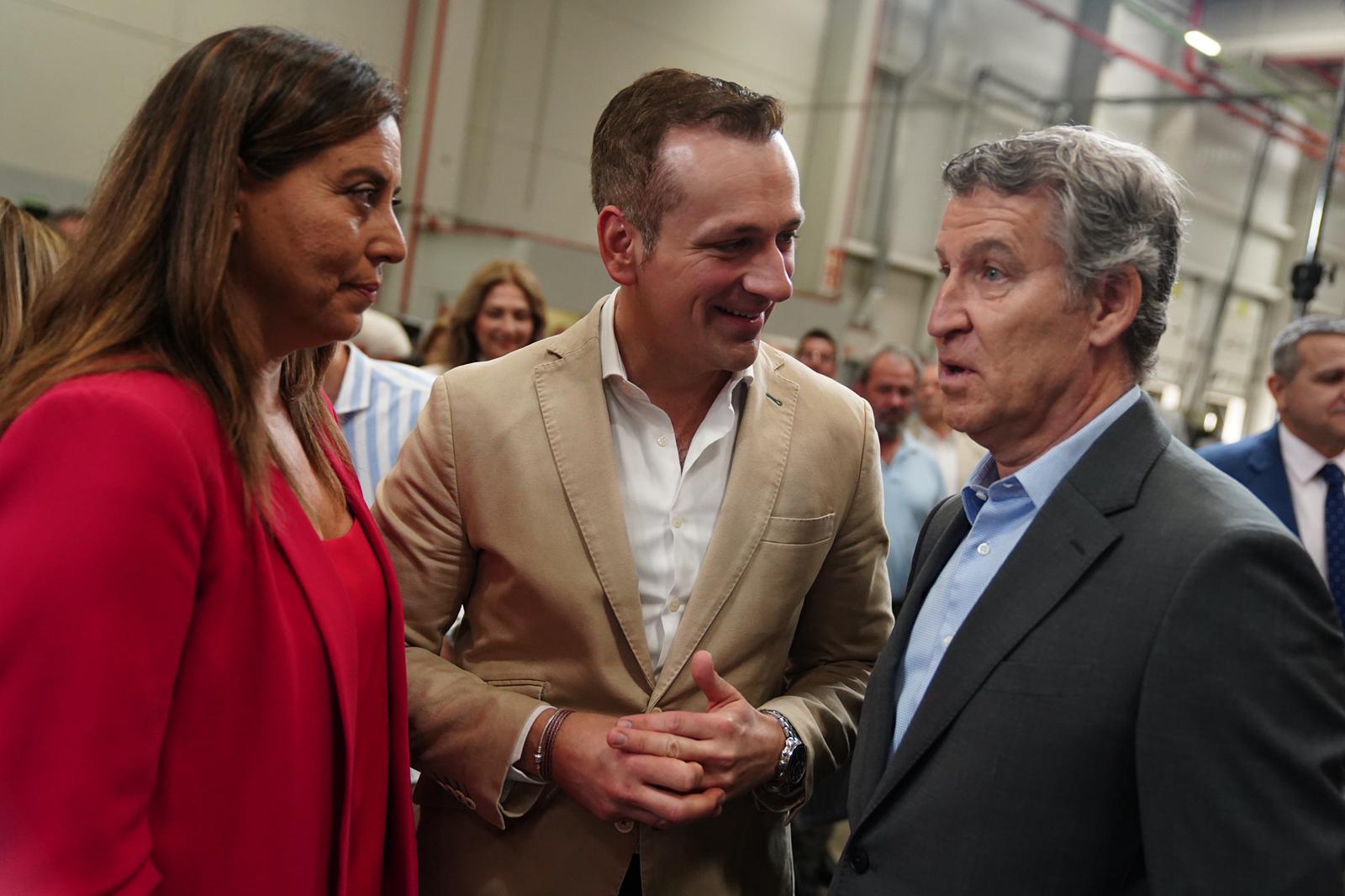 Antonio José Mesa junto a Alberto Núñez Feijóo en la presentación en Getafe de las propuestas de los populares en infraestructuras
