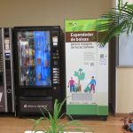 Getafe refuerza el servicio de bolsas para perros con una máquina en cada barrio