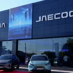 Vian Automobile hace vibrar a Móstoles durante la SHS Fever Night de OMODA & JAECOO y celebra el cliente 50.000 de la marca en España