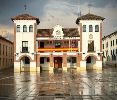 El Ayuntamiento de Pinto invierte cerca de 27.000 euros en rehabilitar la histórica fachada de la Casa Consistorial