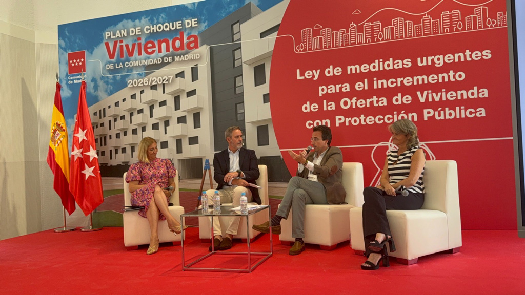 El alcalde de Leganés asiste a la presentación de la Ley de Medidas Urgentes para incrementar la Oferta de Vivienda Protegida  