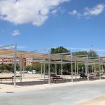 Instalada una pérgola y elementos de mobiliario urbano en el recinto ferial de El Bercial en Getafe