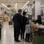 El Ayuntamiento de Leganés aumenta a 473.000 euros el presupuesto para tarjetas de alimentos a familias desfavorecidas con menores