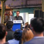 Miguel Ángel Recuenco y Ester Muñoz visitan comercios en Leganés para recoger sus demandas
