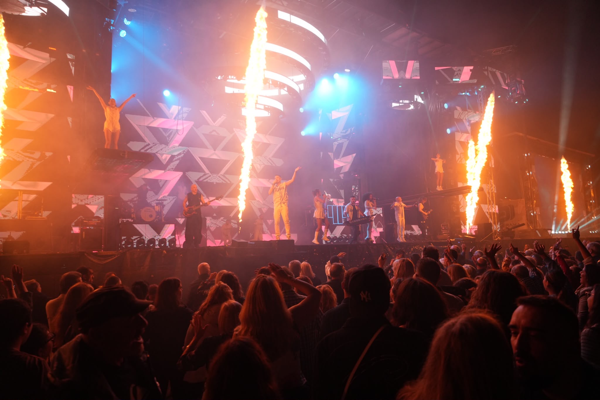 Las Fiestas de San Nicasio arrancan con el primer lleno en el Recinto Ferial: más de 10.500 personas vibraron con la Orquesta Panorama